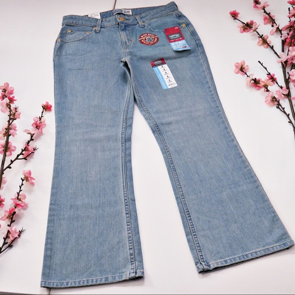 levi's low rise boot cut jeans